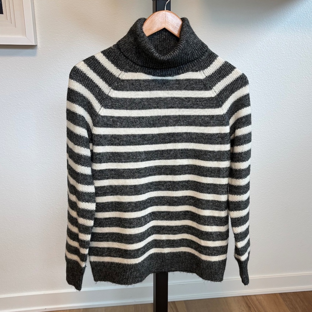 LOFT Grey and White Striped Turtleneck Sweater, size Medium
